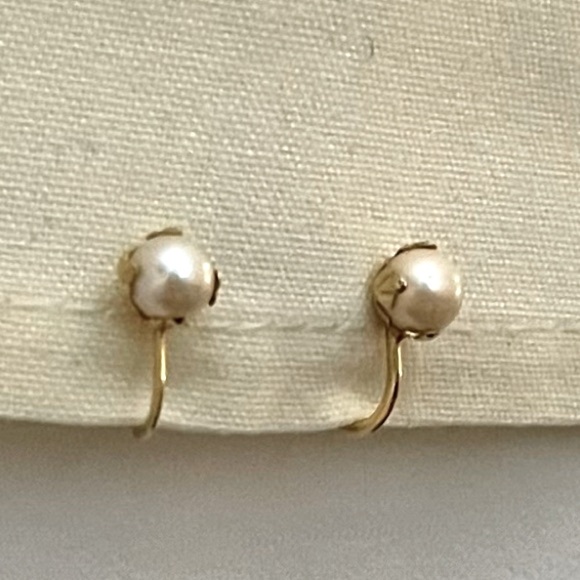10K Gold Pearl Earrings - Picture 2 of 16